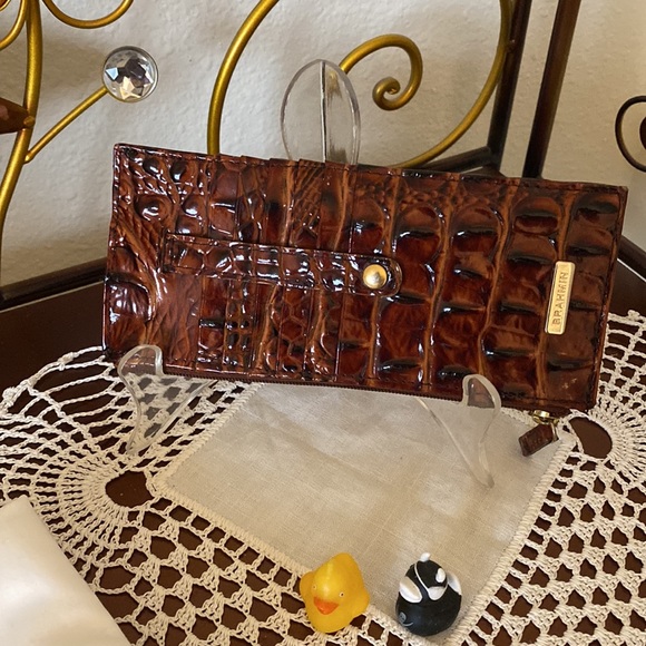 3 piece set!! Brahmin Pecan Carrie crossbody  + Palm tassel + Credit Card Wallet - Picture 13 of 15